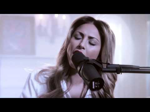 Cassie Scerbo Singing Clarity / Love Without Tragedy Mashup