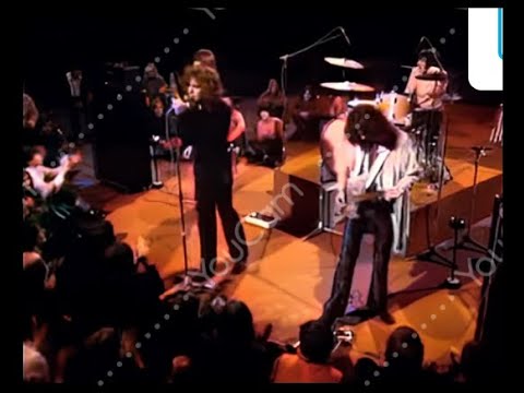 While we watched the Grassroots, on American Bandstand, in Denmark Led Zeppelin played a teen club.