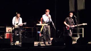 Two Hours Traffic - Noisemaker