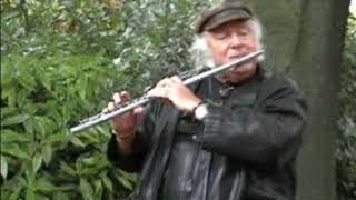 Music video thumbnail preview for Focus: Thijs van Leer - Flute solo introduction (Home concert 2005) by Focus