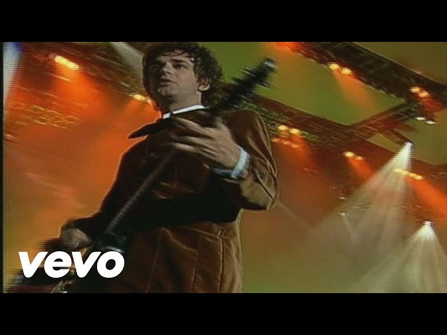 Soda Stereo - Paseando por Roma (El Último Concierto) Soda Stereo - Paseando por Roma (El Último Concierto)