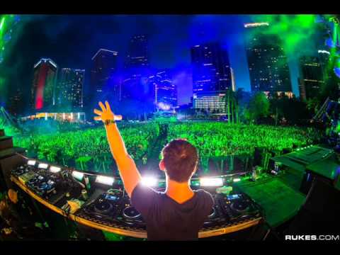 Blastejaxx-Fifteen Vs Sandro Silva-Payback ( Hardwell "Everybody fuck'n Jump" Edit)