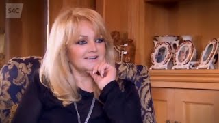 Bonnie Tyler interviewed on Welsh TV (2015)