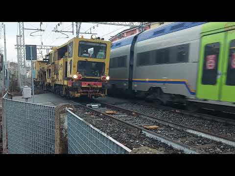 Passaggio a livello Savigliano Via Moreno (I) - Transito Matisa RFI + 2 treni