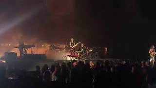 Haim - "Nothing's Wrong". Live from Radio City in NYC, May 4, 2018.