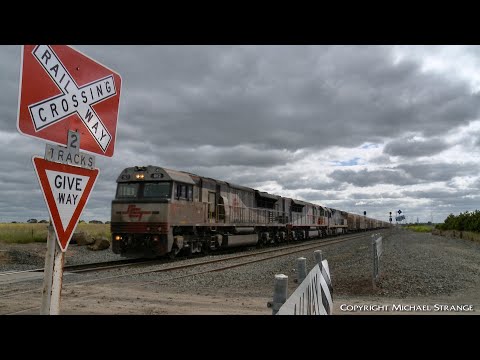 1AM9 SCT Freight Train With Boxcars & Container Wagons (11/10/2020) - PoathTV Australian Railways