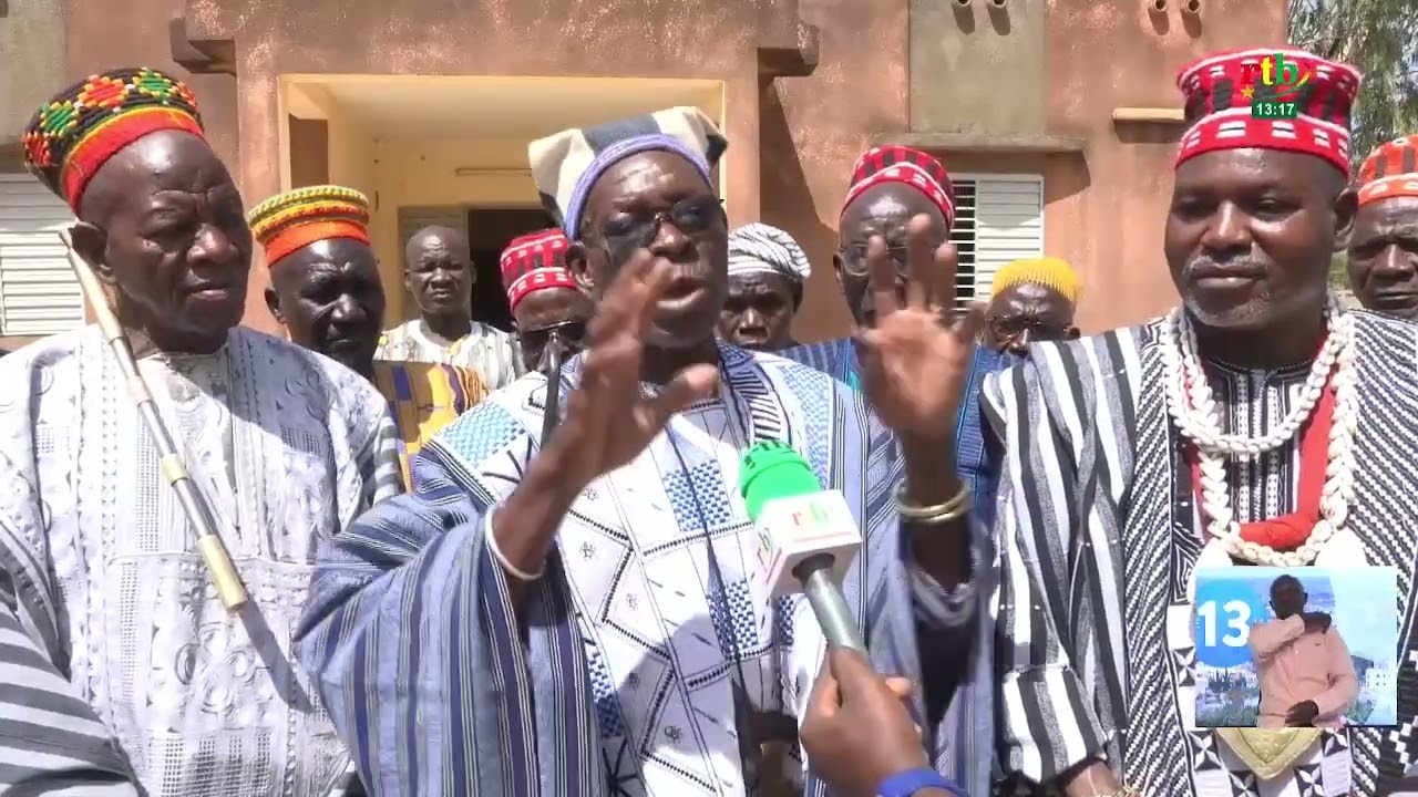 La chefferie coutumière de Diapangou  apporte une contribution en vivres au profit des FDS