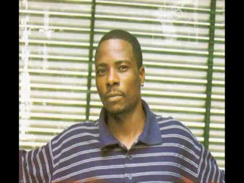 Maskiri ft Leonard Mapfumo- Anondinakidza.wmv