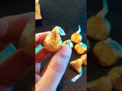 HERSHEY'S KISSES 😚😚 #newshorts #unboxingvideo #hersheyskisses #chocolate #food