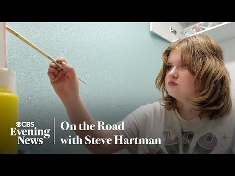 Quiet high schooler paints portraits of classmates to reconnect before graduating