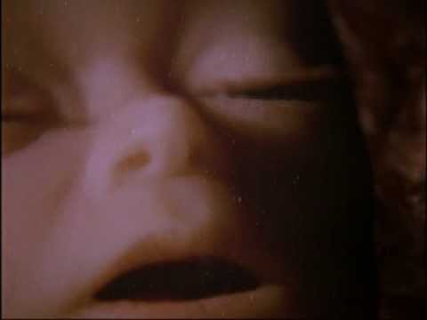 大規模な攻撃 - ティアドロップ (Massive Attack - Teardrop)