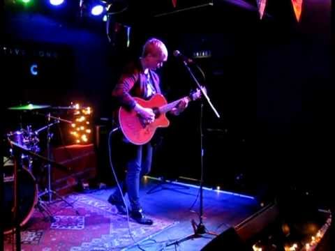 Kal Lavelle - Shivers [Live]