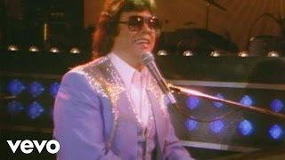 Ronnie Milsap - (There&#39;s) No Gettin&#39; Over Me