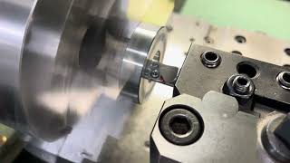 超精密部品の内径研削加工