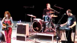 Joan as police woman Feed the light