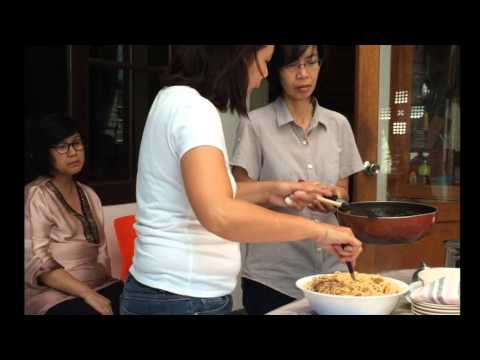 Lebaran di Bandung di Rumah Rita - Tante Tineke
