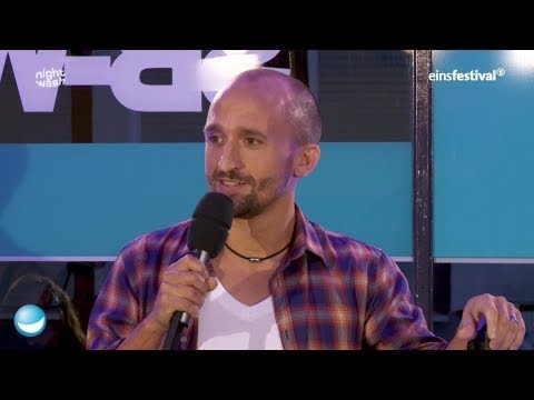 Markus Barth bedroht hobbymäßig die traditionelle Ehe - NightWash