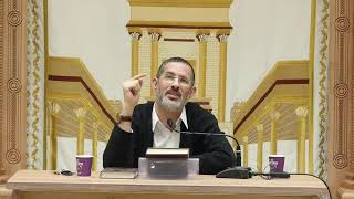 השיעור המרכזי עם הרב יוסף חיים גבאי שליט"א (הרב יוסף חיים גבאי) - התמונה מוצגת ישירות מתוך אתר האינטרנט יוטיוב. זכויות היוצרים בתמונה שייכות ליוצרה. קישור קרדיט למקור התוכן נמצא בתוך דף הסרטון