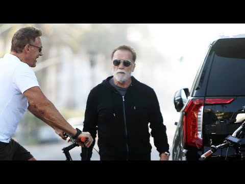 Arnold Schwarzenegger Chats With Pal Ralf Moeller In Santa Monica