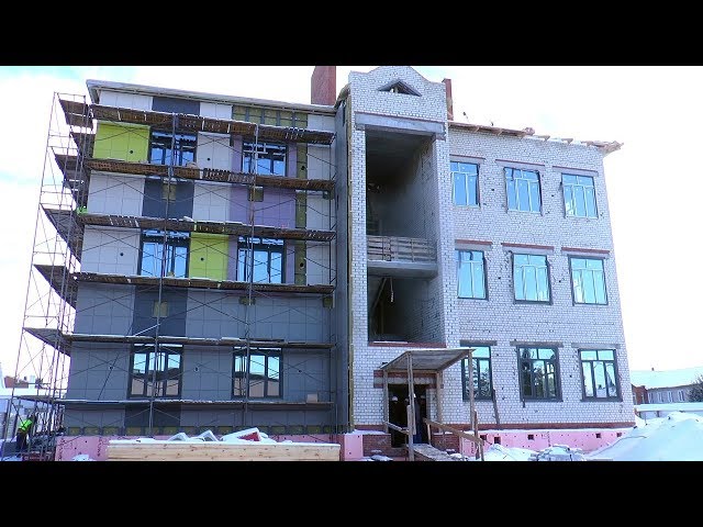 В здании Дома детского творчества г. Нурлат приступили к облицовке фасада
