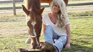 Chase Rice-How She Rolls (Lyrics)