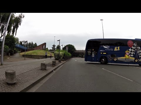 Sf62cmz Megabus Pulls Out