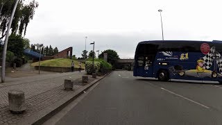 SF62CMZ megabus pulls out