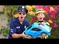 Jason y Alex representan una historia divertida sobre policías y autos!
