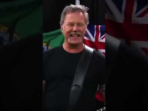 JAMES HETFIELD REACTION WHEN ROBERT TRUJILLO PLAYS LIKE CLIFF BURTON #METALLICA #shorts