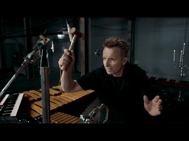 Video zu 'Carol Of The Bells' ansehen