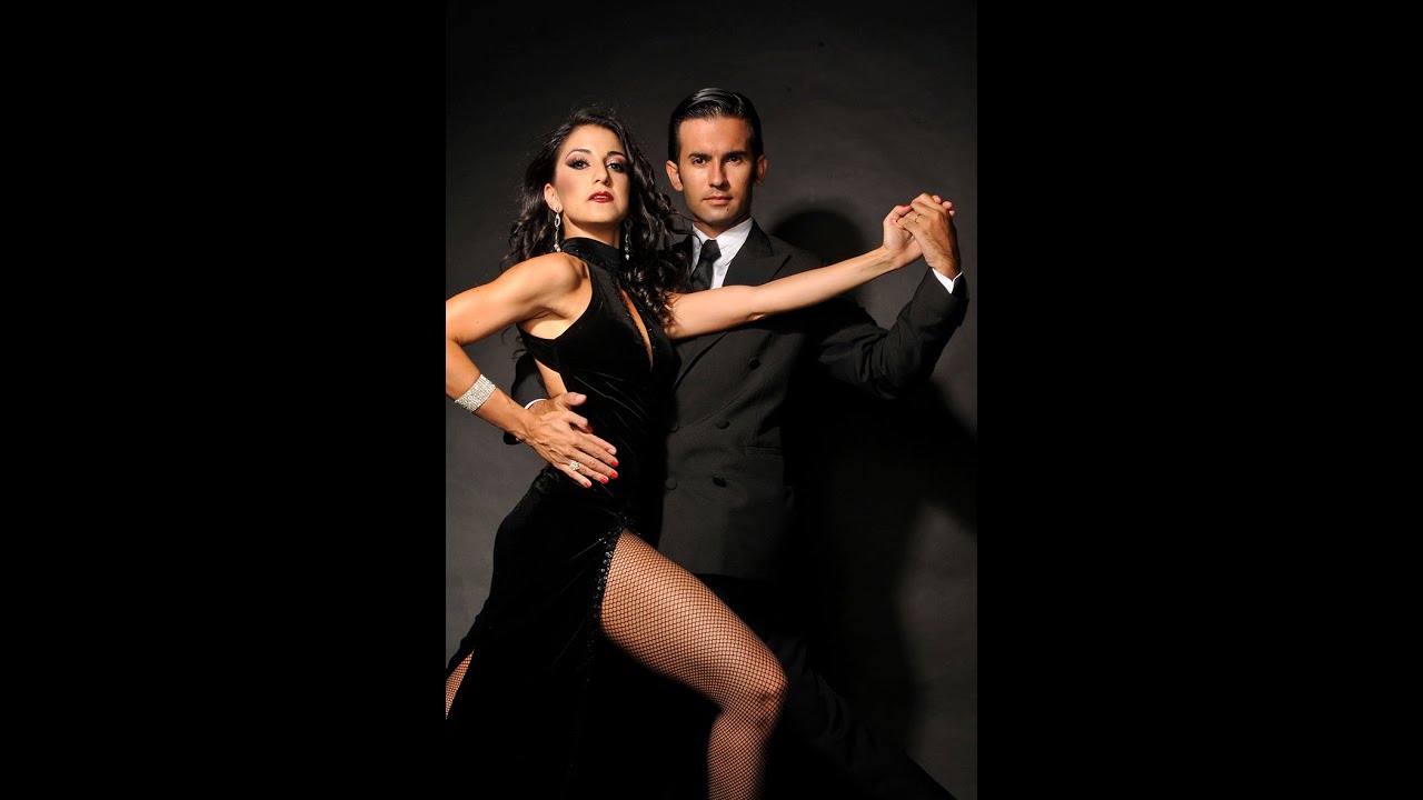 Pelin & Miguel Calvo / Cada dia te extraño mas