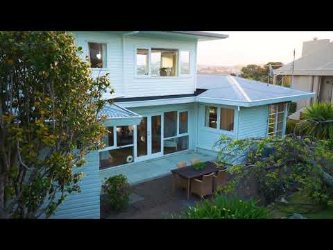 SOLD - 122 Paritai Drive, Orakei - Leila MacDonald and David MacDonald