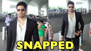 Sidharth Malhotra Snapped Leaving The City