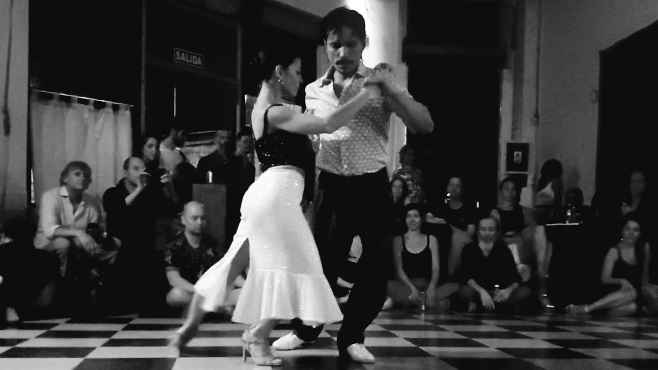 Video thumbnail for Gaston Torelli y Gri Montanaro - "Remolino" Alfredo De Angelis ♡