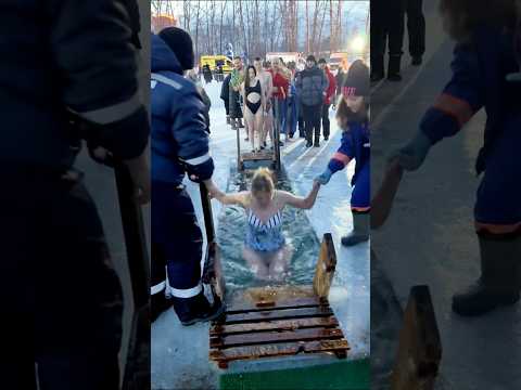 part160#Lake Baikal in winter🌊to see the😱cultural👙BaptismFestival #BaikalLake#RussianTravel#Winter🧊