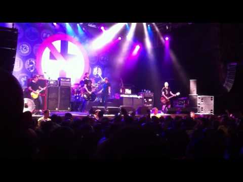 Bad Religion 10-30-10 11