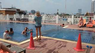 Dang Derm Tower Hotel Review. Khao San Road Bangkok.