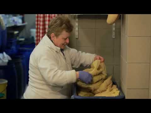Food Market In the Belly of the City Collection 1 02of10 Budapest 1080p HDTV x264 AAC MVGroup org