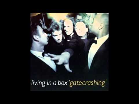 Living in a box -  Love is the art (Love) (1989)
