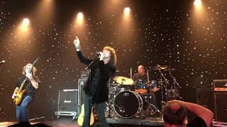 Tora Tora - Love&#39;s A Bitch