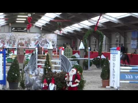 Kerstconcours Maasdijk 16-12-2012  Jan van Beek met Volenka L springen