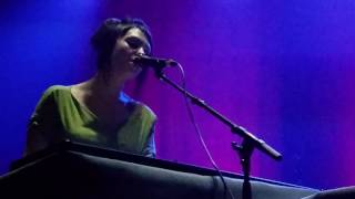 "Intern" by Angel Olsen Live at Webster Hall NYC 17 Sep 2016