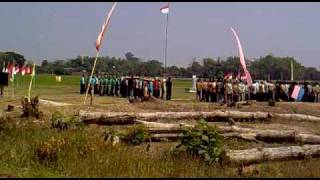preview picture of video 'upacara bendera di kampung gunungan 01 17082009'