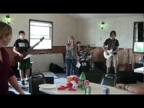 Shattered Silence teen band plays at benefit: creep