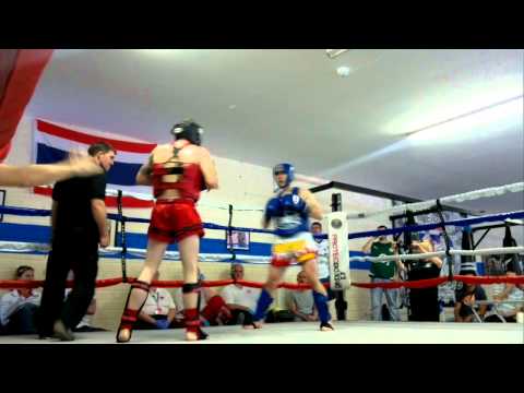 Darren Gayson   R 3  Waterford Muay Thai 10th July 2011