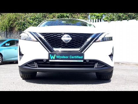 Nissan Qashqai 1.3 PET MILD HYBRID SV PREMIUM CVT* - Image 2