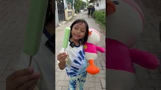 Download lagu LEIKA BELI ES LILIN POTONG VIRAL DI BORONG SEMUA SAMA LEIKA‼️ #leika #viral #shorts #eslilin mp3 Download lagu LEIKA BELI ES LILIN POTONG VIRAL DI BORONG SEMUA SAMA LEIKA‼️ #leika #viral #shorts #eslilin mp3