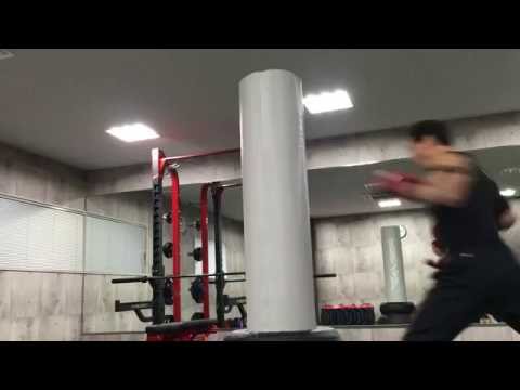 ブルースリﾜﾝｲﾝﾁﾊﾟﾝﾁを応用したジャブ　リードﾌﾞﾛｰ　プライオﾒﾄﾘｸｽ突蹴コア打ち100ｋｇ185ｃｍ大型ｽﾀﾝﾄﾞサンドバック激倒