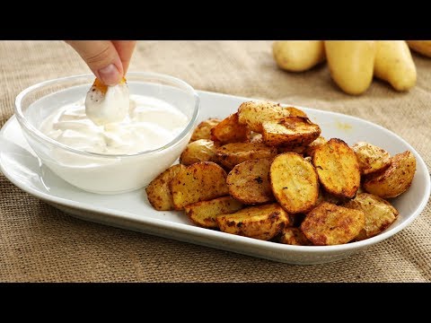 Hrskavi krompir iz rerne bez kuhanja - hrskavi mladi krompirići sa umakom