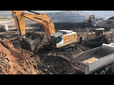 Liebherr 976 Excavator Loading Trucks - Labrianidis Mining